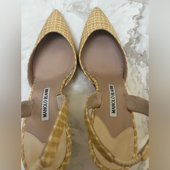 Manolo Blahnik Woven Slingback Heels Size 39 - Picture 10 of 11